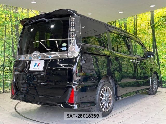 Toyota VOXY 2016-11 8076087-17