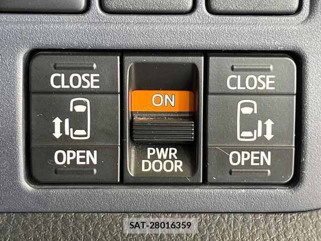 Toyota VOXY 2016-11 8076087-6