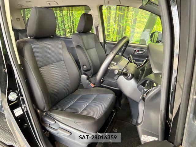 Toyota VOXY 2016-11 8076087-8