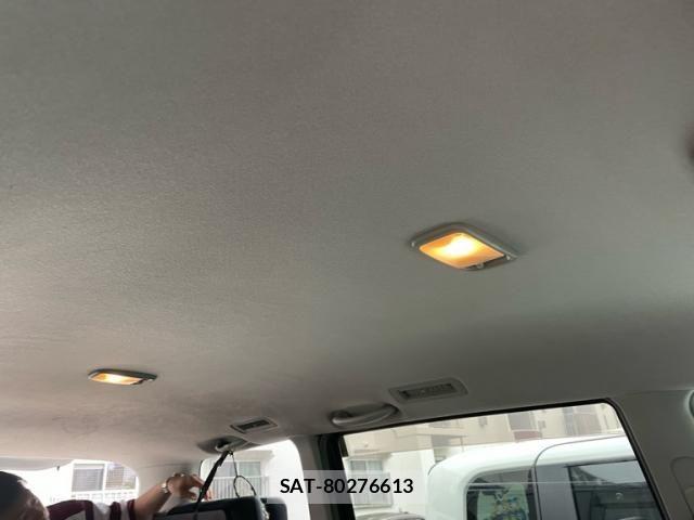 Toyota VOXY 2004-08 8076105-10