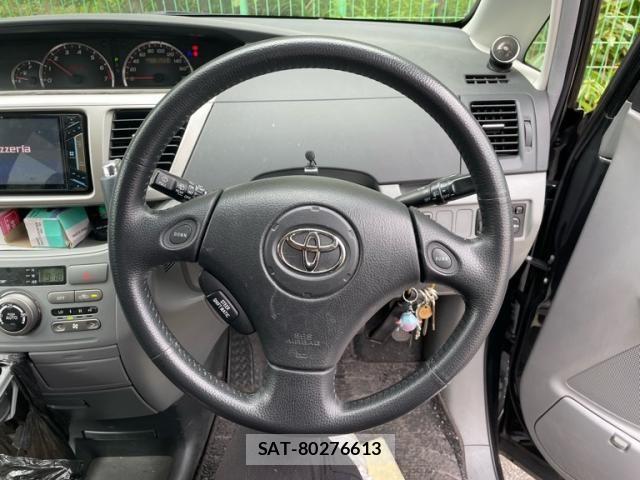 Toyota VOXY 2004-08 8076105-13