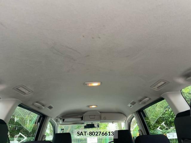 Toyota VOXY 2004-08 8076105-20