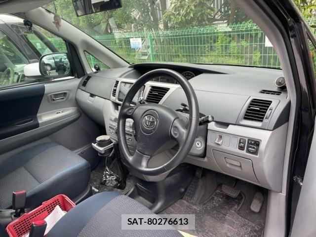 Toyota VOXY 2004-08 8076105-8