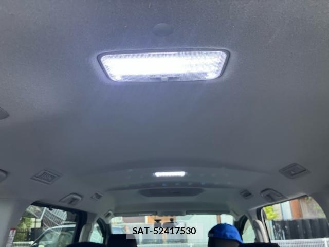Toyota VOXY 2014-06 8076092-18