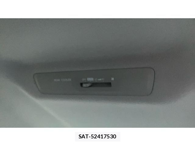 Toyota VOXY 2014-06 8076092-20