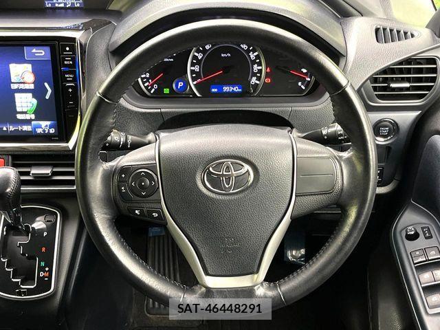 Toyota VOXY 2014-06 8076090-10