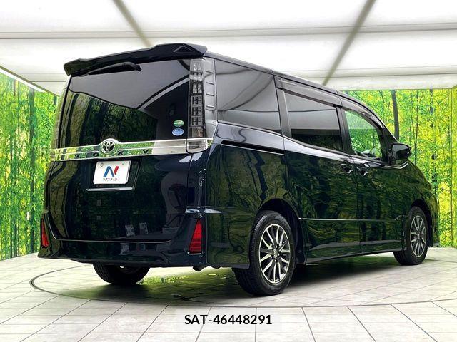 Toyota VOXY 2014-06 8076090-16