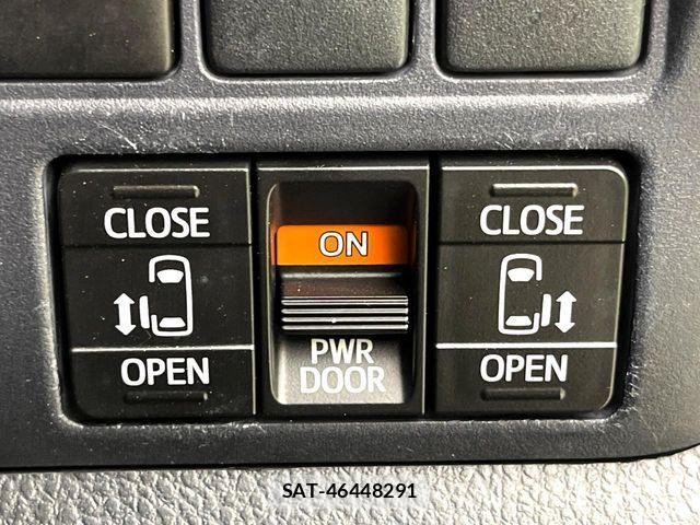 Toyota VOXY 2014-06 8076090-5