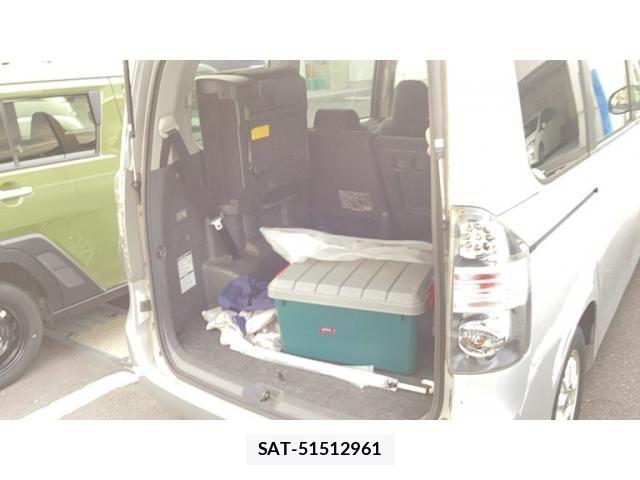 Toyota VOXY 2010-02 8076103-15