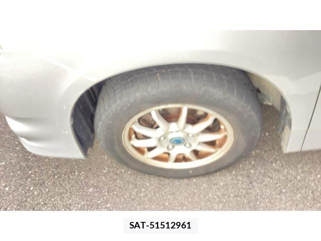 Toyota VOXY 2010-02 8076103-3