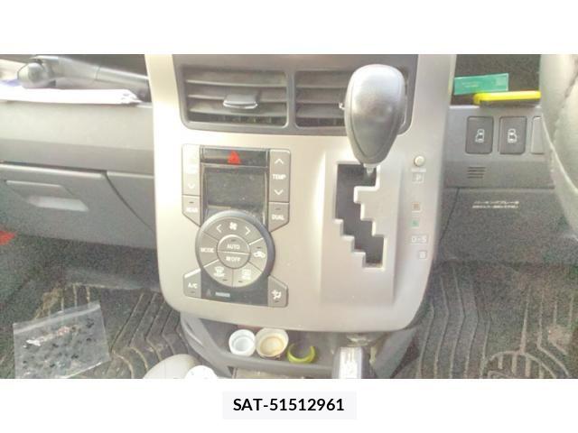 Toyota VOXY 2010-02 8076103-8
