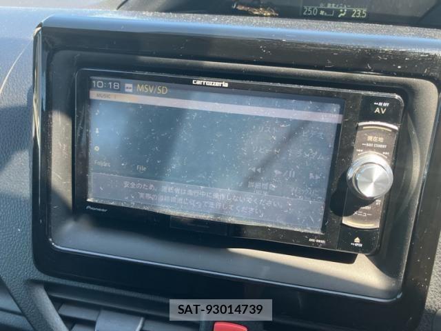 Toyota VOXY 2017-11 8075347-12