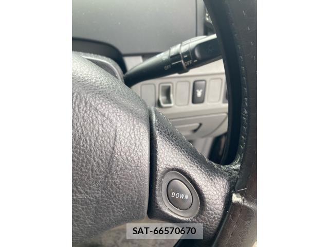 Toyota VOXY 2006-03 8076099-19