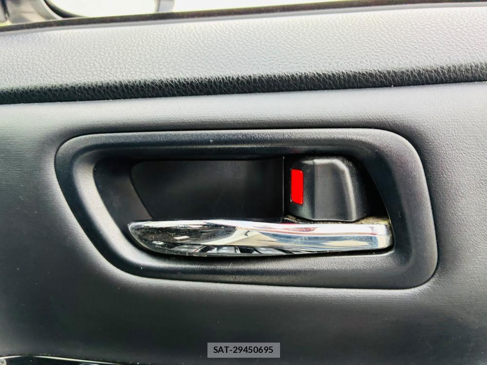 Toyota VOXY 2018-10 7952456-20