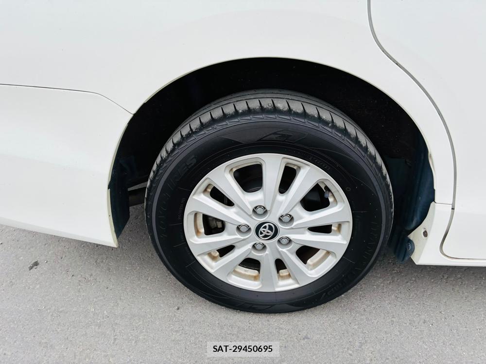 Toyota VOXY 2018-10 7952456-27
