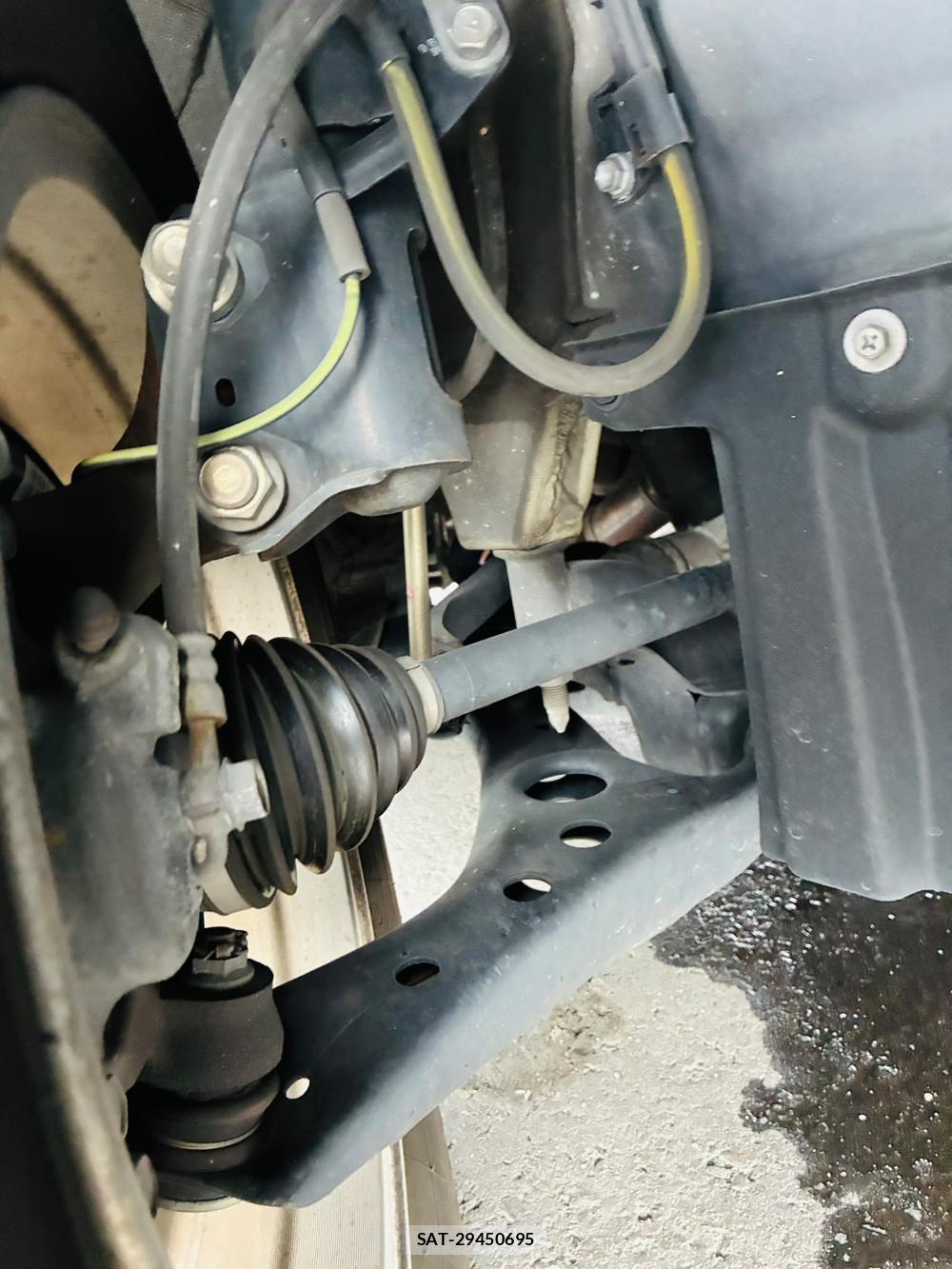 Toyota VOXY 2018-10 7952456-33