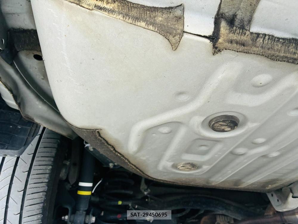 Toyota VOXY 2018-10 7952456-35