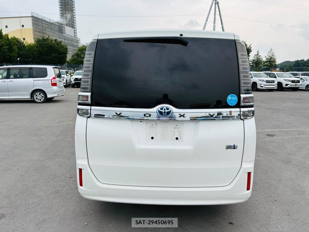 Toyota VOXY 2018-10 7952456-3