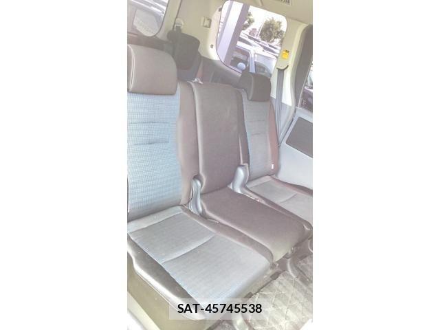 Toyota VOXY 2008-06 8076097-9