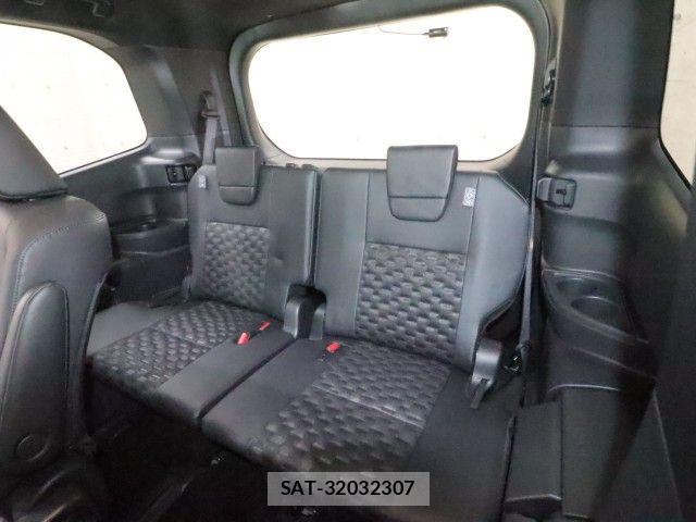 Toyota VOXY 2023-07 8076077-10