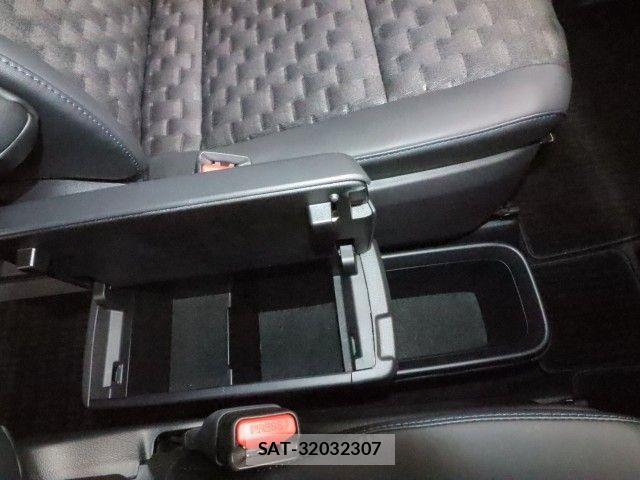 Toyota VOXY 2023-07 8076077-19
