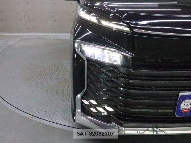 Toyota VOXY 2023-07 8076077-27