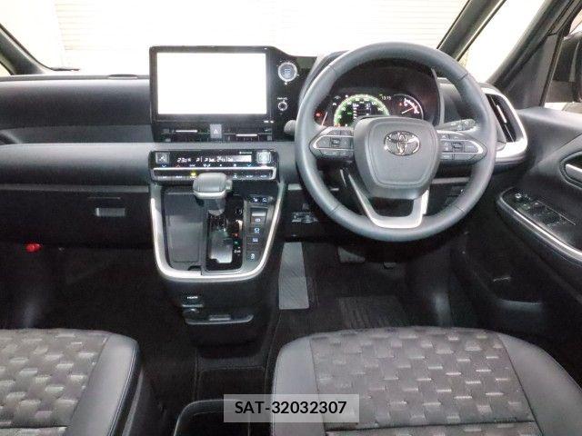 Toyota VOXY 2023-07 8076077-2