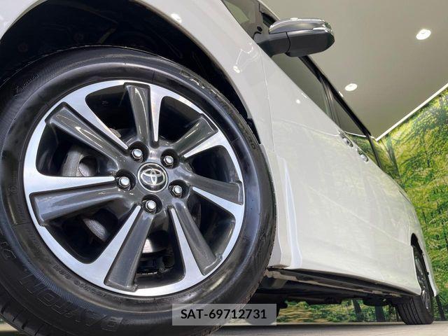 Toyota VOXY 2021-05 8076084-13