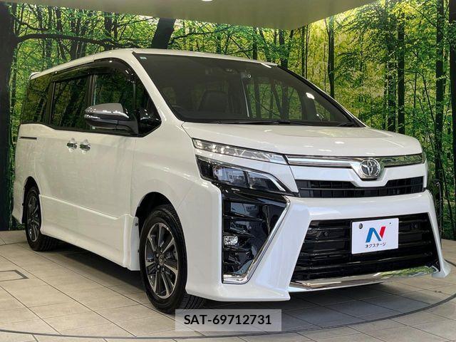 Toyota VOXY 2021-05 8076084-16