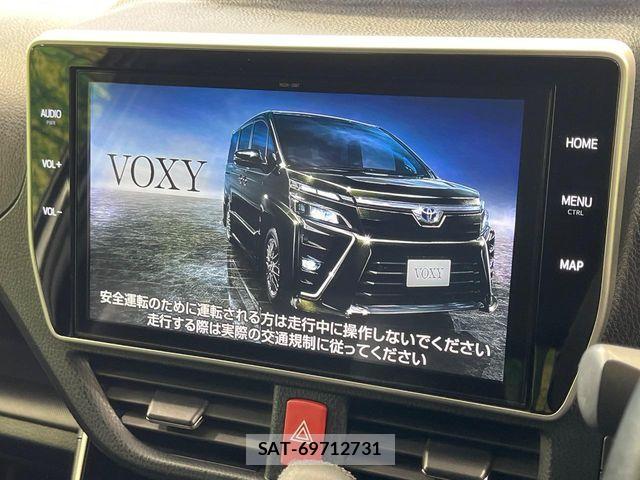 Toyota VOXY 2021-05 8076084-3