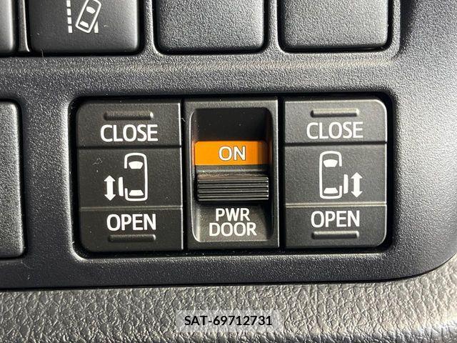 Toyota VOXY 2021-05 8076084-5