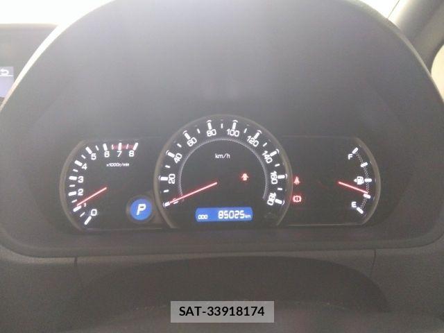 Toyota VOXY 2014-05 8076093-28