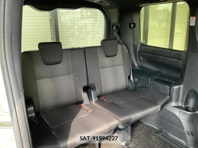 Toyota VOXY 2020-01 8076083-10