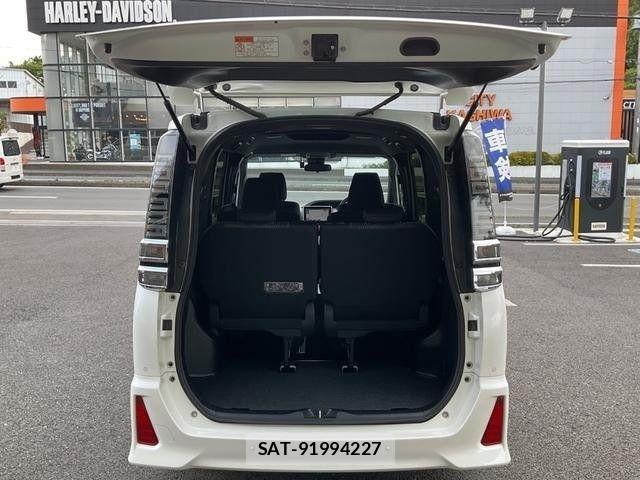 Toyota VOXY 2020-01 8076083-11