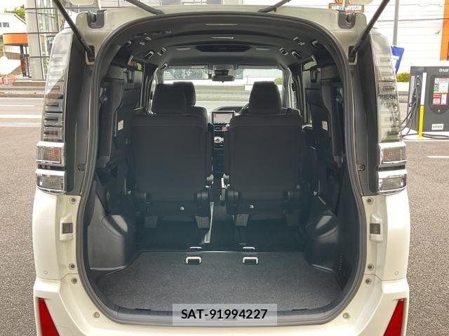 Toyota VOXY 2020-01 8076083-12