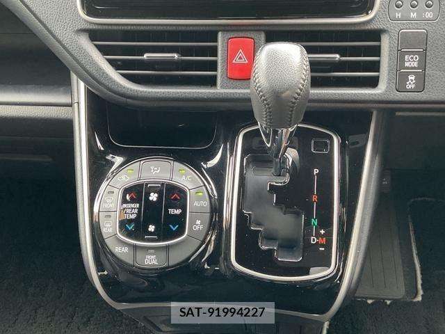 Toyota VOXY 2020-01 8076083-16