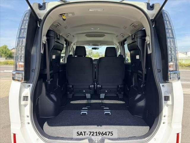Toyota VOXY 2016-07 8075372-20