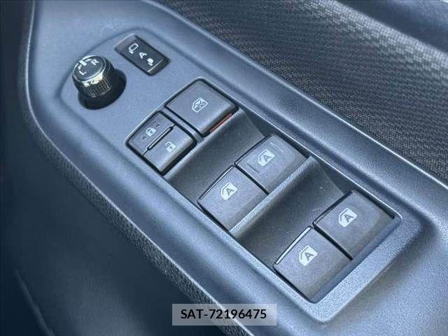 Toyota VOXY 2016-07 8075372-26