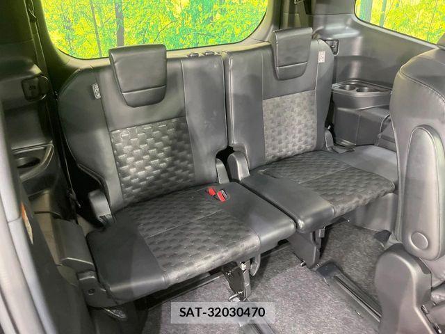 Toyota VOXY 2022-10 8076081-9