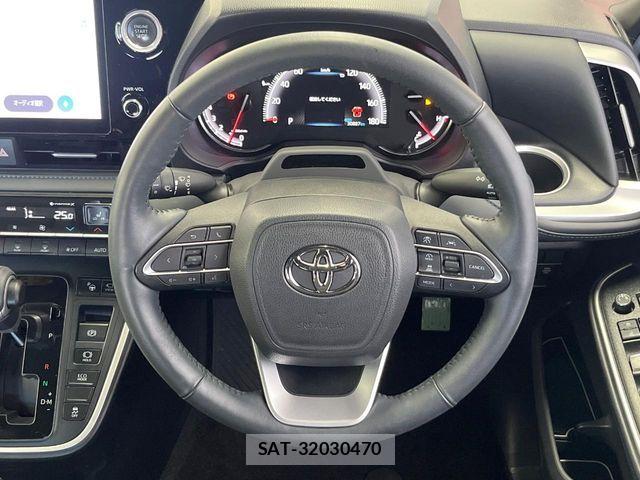 Toyota VOXY 2022-10 8076081-11
