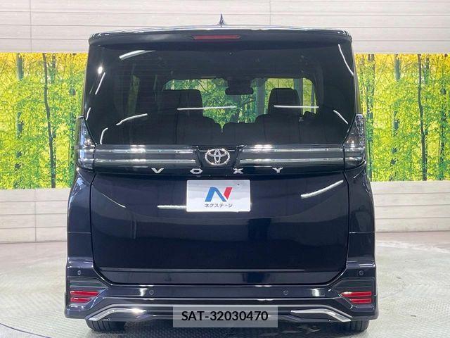 Toyota VOXY 2022-10 8076081-15