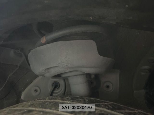 Toyota VOXY 2022-10 8076081-19