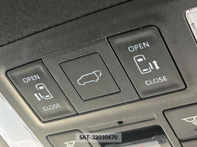 Toyota VOXY 2022-10 8076081-5