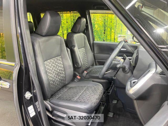 Toyota VOXY 2022-10 8076081-7