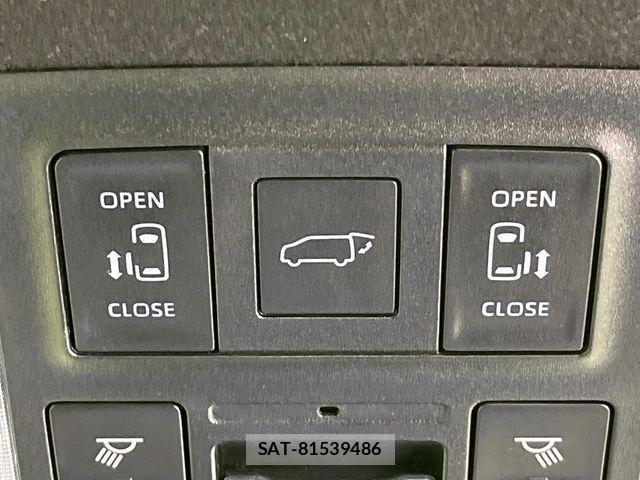 Toyota VOXY 2023-11 8076076-6