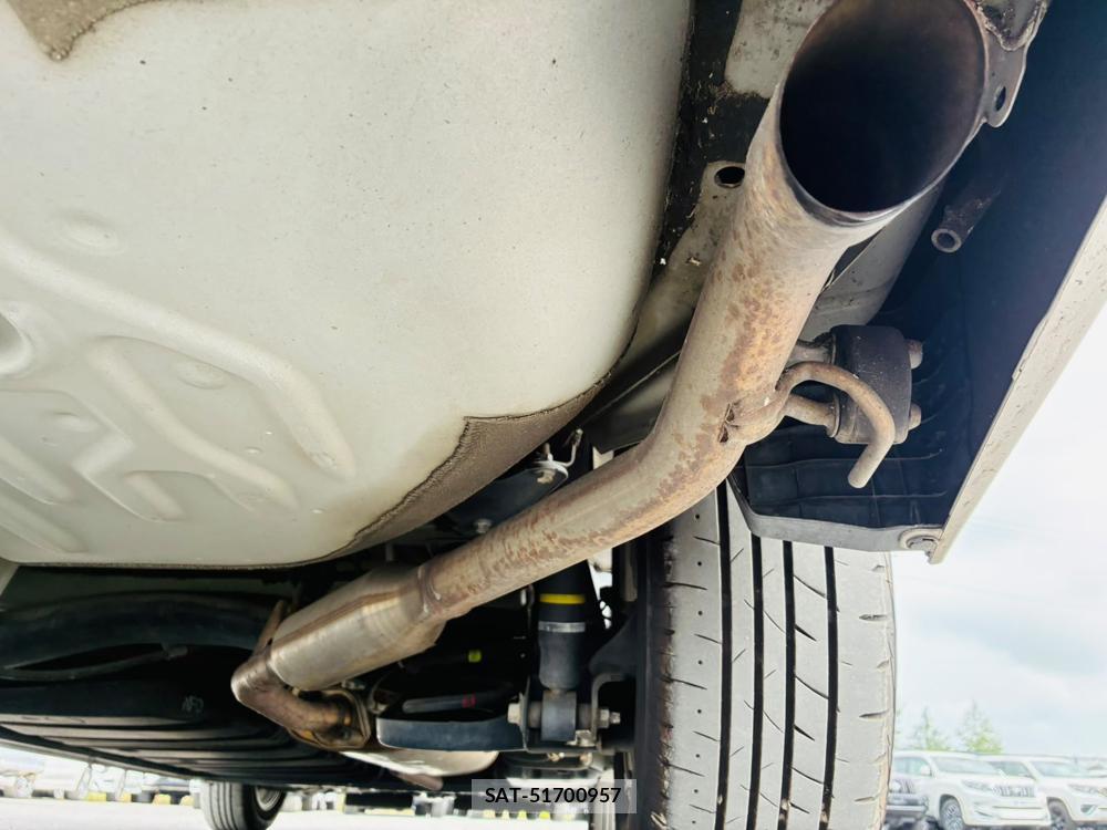 Toyota VOXY 2015-04 7891127-36