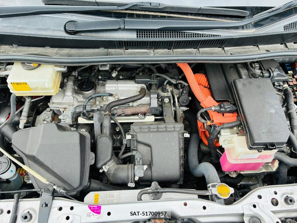 Toyota VOXY 2015-04 7891127-38