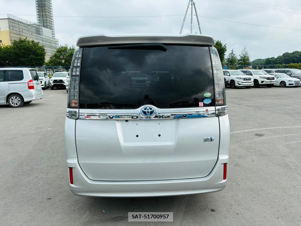 Toyota VOXY 2015-04 7891127-3