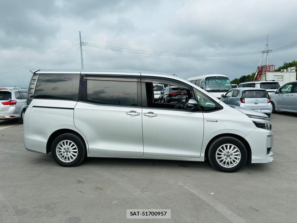 Toyota VOXY 2015-04 7891127-5