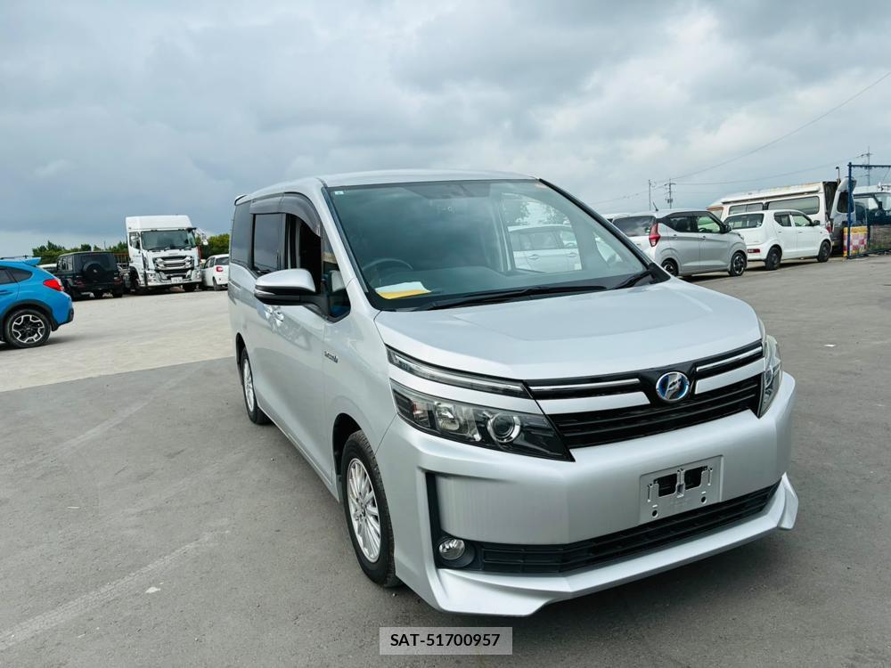 Toyota VOXY 2015-04 7891127-6